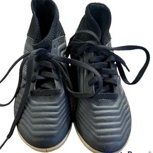 Boys adidas Predator sneakers
